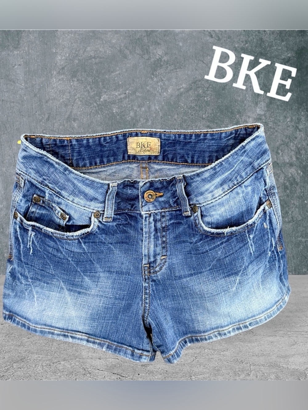 BKE Faded Out Women’s Denim Shorts Size 30